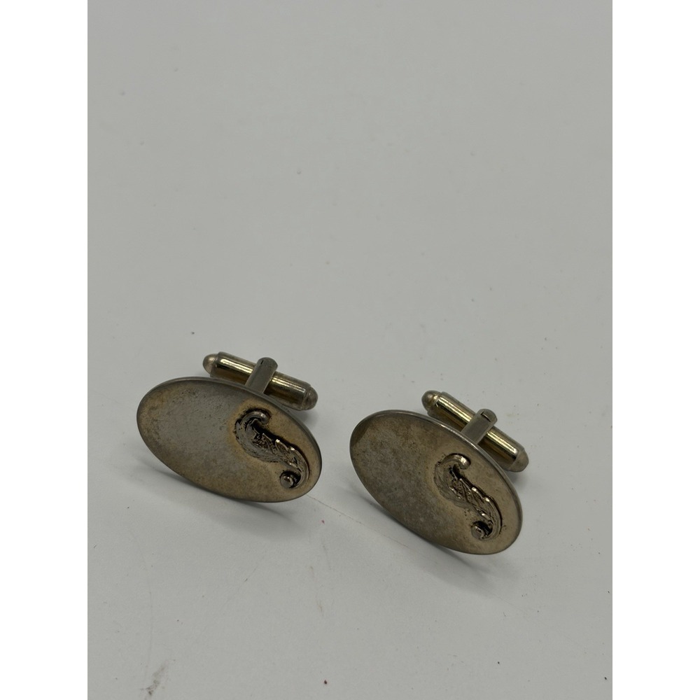 Vintage Leaf Design Oval Shaped Gold Tone Cufflinks
